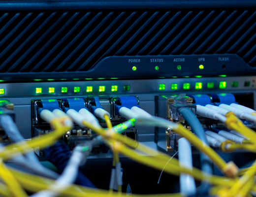 Conectividade (Roteamento e Switch) Conectividade (Roteamento e Switch)